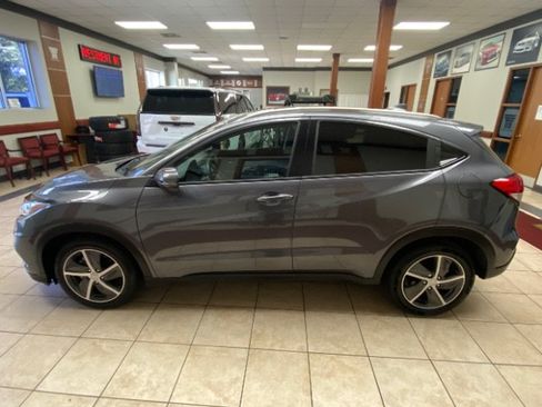 Used 2022 Honda HR-V EX image 2