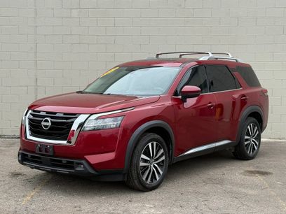 Used 2023 Nissan Pathfinder Platinum