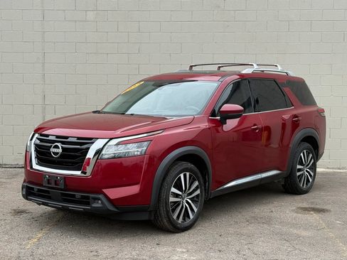 Used 2023 Nissan Pathfinder Platinum AWD/4WD image 1