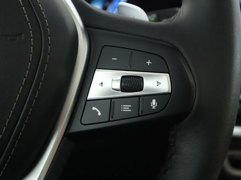 Used 2025 BMW X5 xDrive50e w/ Premium Package image 12