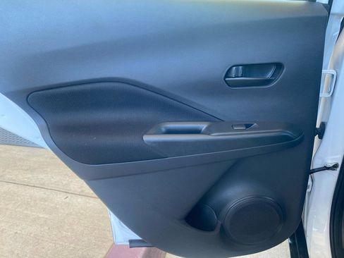 Used 2021 Nissan Kicks S FWD image 19