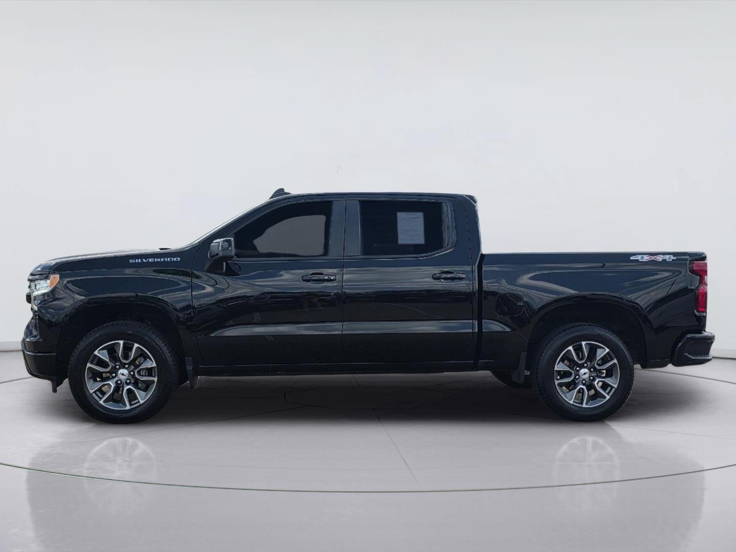 Used 2024 Chevrolet Silverado 1500 RST w/ LPO, Liner Protection Package AWD/4WD image 8