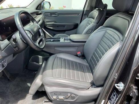 Used 2024 Kia EV9 Land AWD/4WD image 24