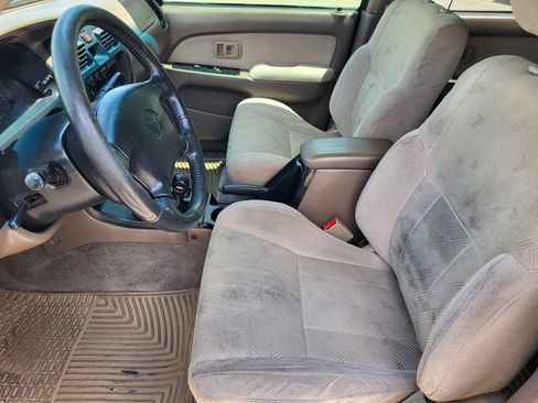 Used 2002 Toyota 4Runner SR5 AWD/4WD image 12