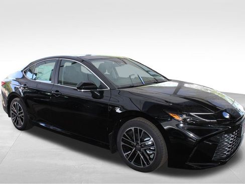 New 2026 Toyota Camry XLE FWD image 18