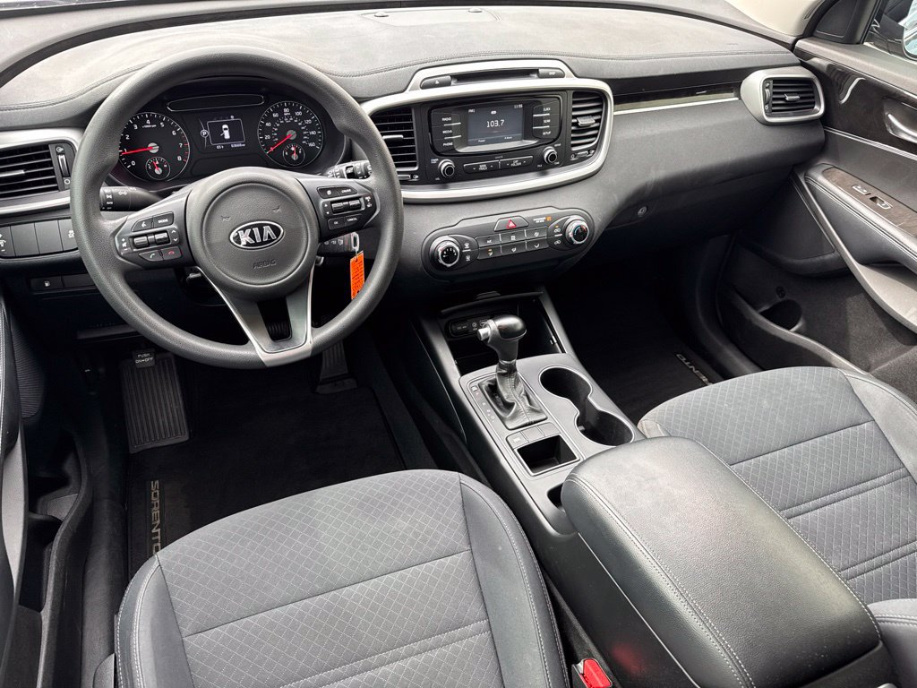 Used 2018 Kia Sorento FWD V6 image 18