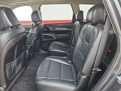 Used 2022 Kia Telluride S AWD/4WD image 40