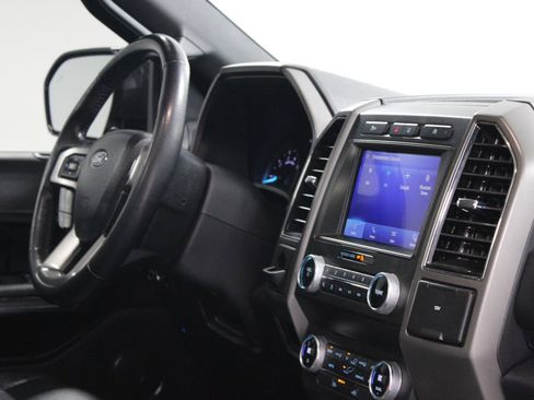 Used 2021 Ford Expedition XLT image 30