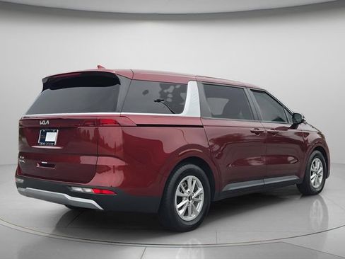 Used 2024 Kia Carnival LX FWD image 7