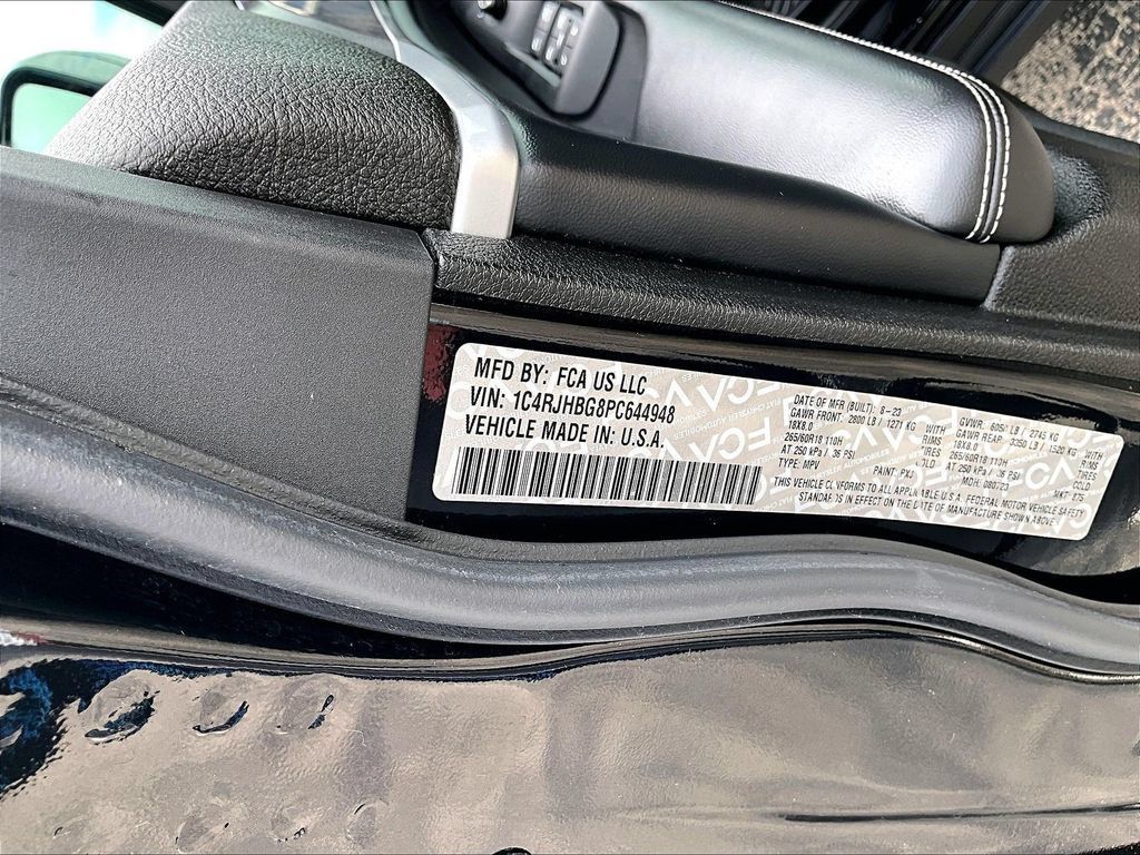 Used 2023 Jeep Grand Cherokee Limited AWD/4WD image 22