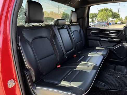 Used 2024 RAM 1500 Laramie AWD/4WD image 31