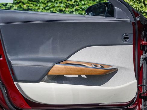 Used 2024 Lucid Air Pure RWD image 19