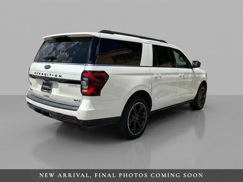 Used 2023 Ford Expedition Max Limited AWD/4WD image 3
