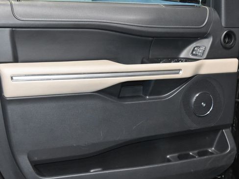 Used 2024 Ford Expedition Max Limited image 4