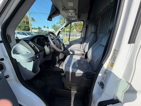 Used 2018 Ford Transit 250 148 High Roof RWD image 4