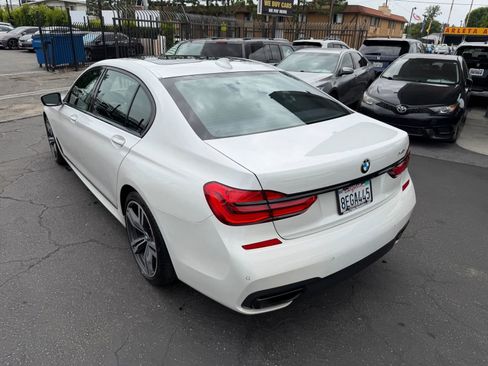 Used 2018 BMW 740i RWD image 21