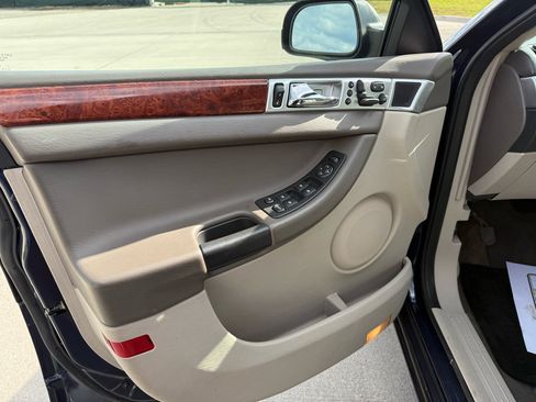 Used 2004 Chrysler Pacifica 2WD image 13
