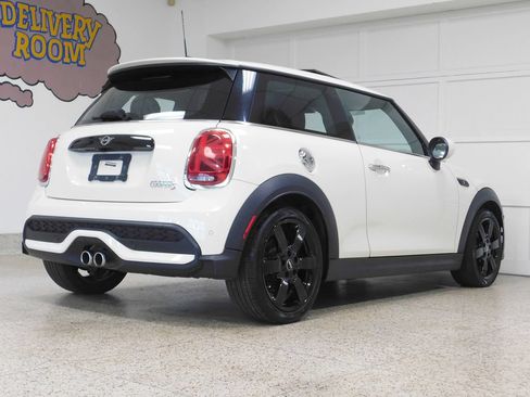 Used 2023 MINI Cooper S FWD image 4