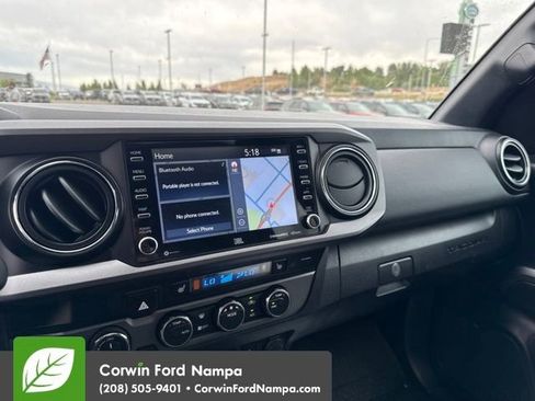 Used 2021 Toyota Tacoma TRD Sport w/ TRD Premium Sport Package AWD/4WD image 9