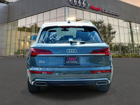 Used 2025 Audi Q5 e Premium Plus w/ Premium Plus Package AWD/4WD image 3