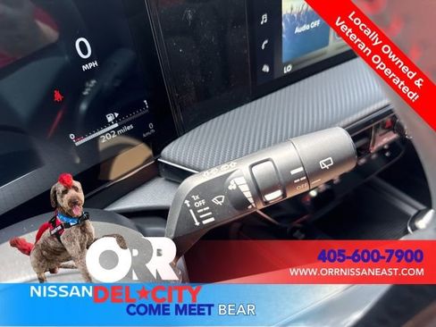 New 2025 Nissan Kicks SR FWD image 19