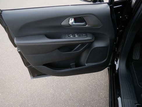 New 2026 Chrysler Voyager LX image 7