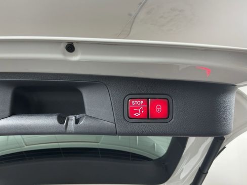 Used 2024 Mercedes-Benz GLA 250 4MATIC image 32