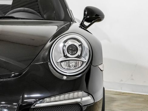 Used 2014 Porsche 911 GT3 w/ Sound Package Plus image 33