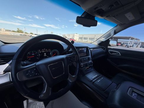 Used 2019 GMC Yukon Denali RWD image 12