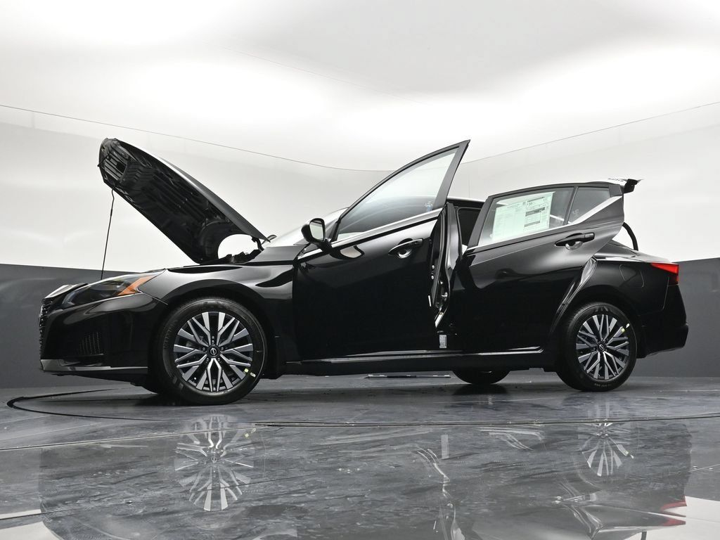 New 2026 Nissan Altima 2.5 SV FWD image 36