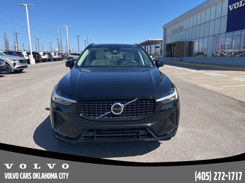 Used 2024 Volvo XC60 B5 Ultimate w/ Protection Package Premier image 2