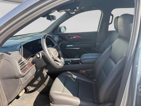 Used 2025 Chevrolet Traverse Z71 AWD/4WD image 25