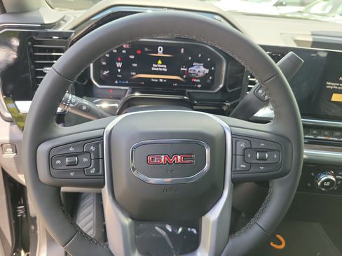 New 2026 GMC Sierra 1500 Elevation AWD/4WD image 9