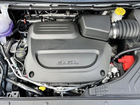 New 2026 Chrysler Voyager LX image 28