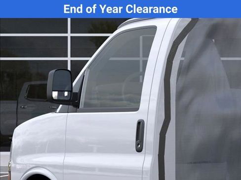 New 2025 Chevrolet Express 4500 w/ Power Convenience Package image 13