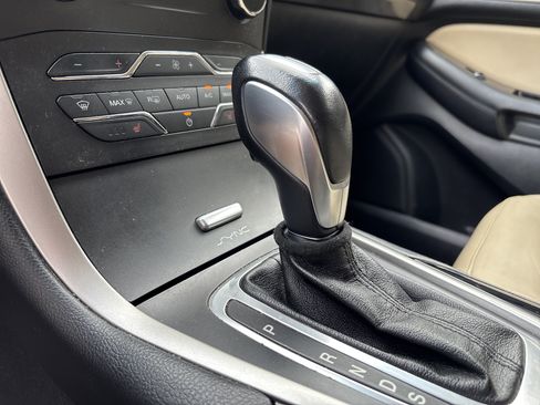 Used 2015 Ford Edge SEL w/ Equipment Group 201A AWD/4WD image 14