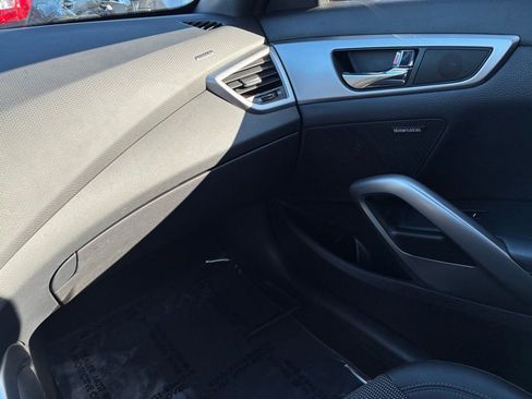 Used 2016 Hyundai Veloster w/ Option Group 02 image 38