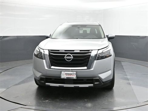Used 2025 Nissan Pathfinder SL w/ SL Premium Package image 30