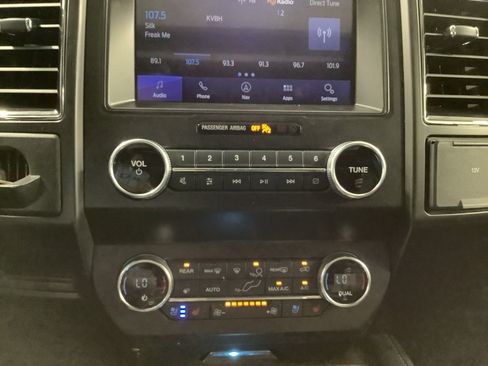 Used 2021 Ford Expedition Limited AWD/4WD image 22
