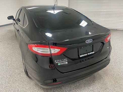 Used 2016 Ford Fusion Energi SE image 8