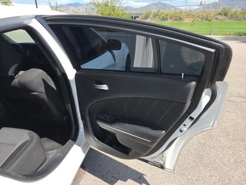 Used 2017 Dodge Charger R/T RWD image 17