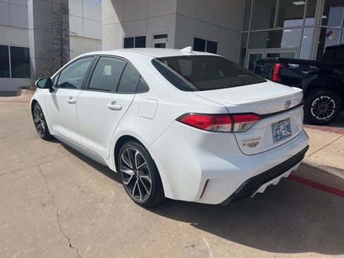Used 2020 Toyota Corolla SE w/ SE Premium Package image 8