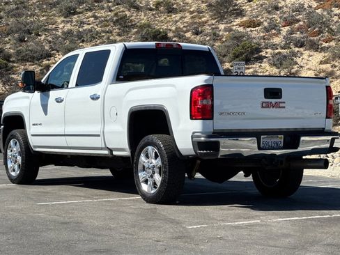 Used 2019 GMC Sierra 2500 SLT w/ Duramax Plus Package image 6