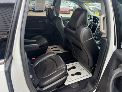 Used 2010 Chevrolet Traverse LT w/ Personal Connectivity Package image 13