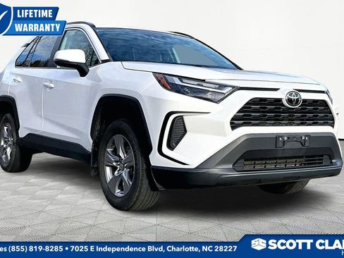 Used 2023 Toyota RAV4 XLE image 1