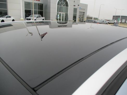 Used 2022 Lincoln Corsair Standard w/ Premium Package image 10