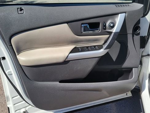 Used 2013 Ford Edge SEL image 24