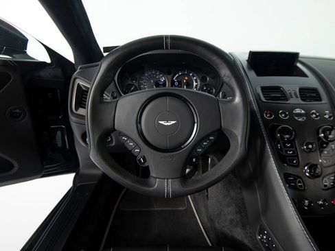 Used 2015 Aston Martin Vanquish RWD image 17