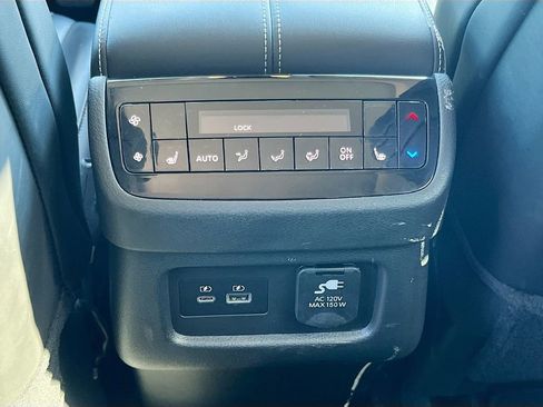 Used 2023 INFINITI QX60 Sensory w/ Vision Package FWD image 27