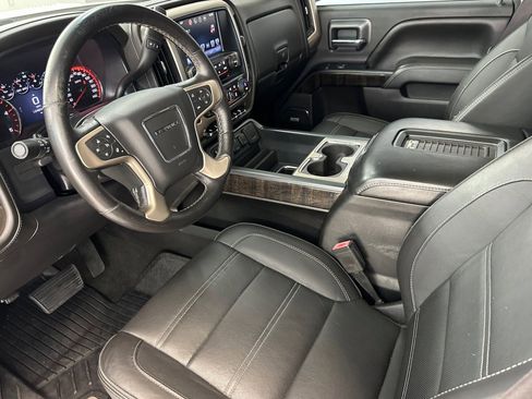 Used 2016 GMC Sierra 2500 Denali w/ Duramax Plus Package image 4